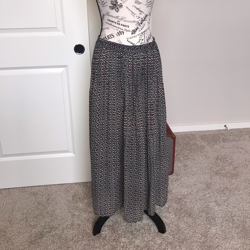 Necessary object skirt